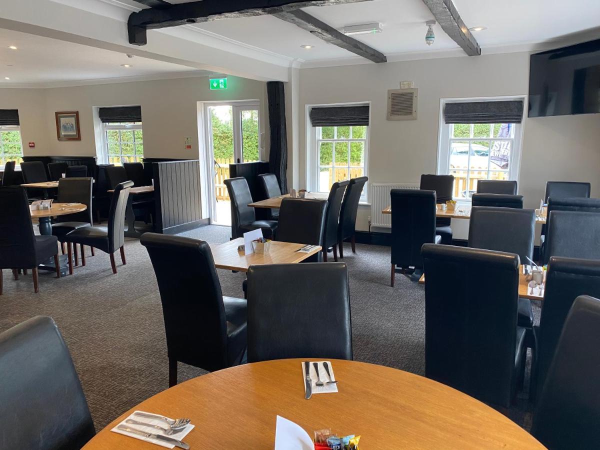The New Wheel Inn Lymington Bagian luar foto